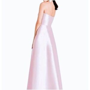 Alfred Sung Style D748 Size 18 Blush Strapless Lined Satin Zip Back Pockets